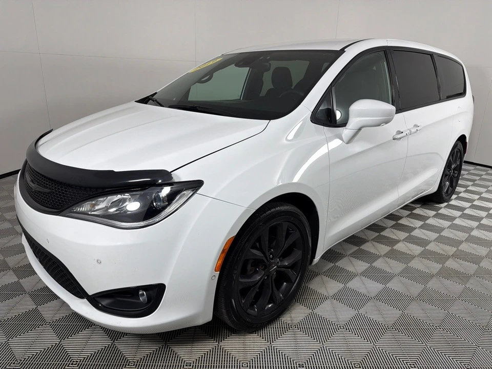 2019 Chrysler - Image 7 of 21