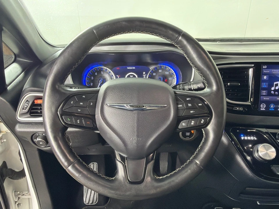 2019 Chrysler - Image 13 of 21