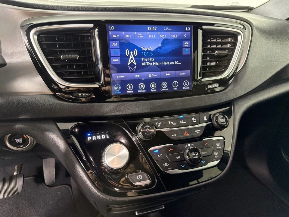 2019 Chrysler - Image 14 of 21
