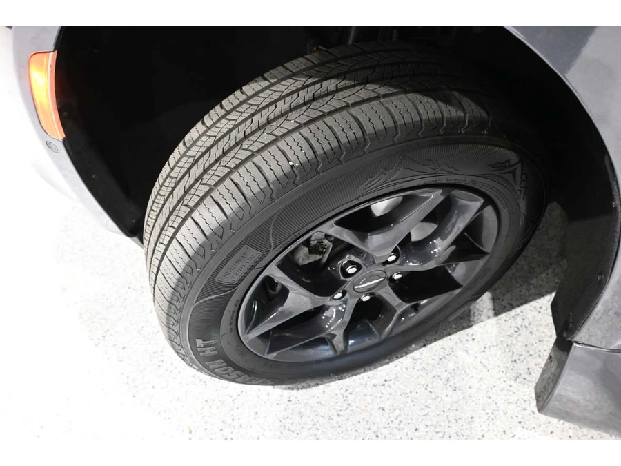 2019 Chrysler - Image 11 of 12