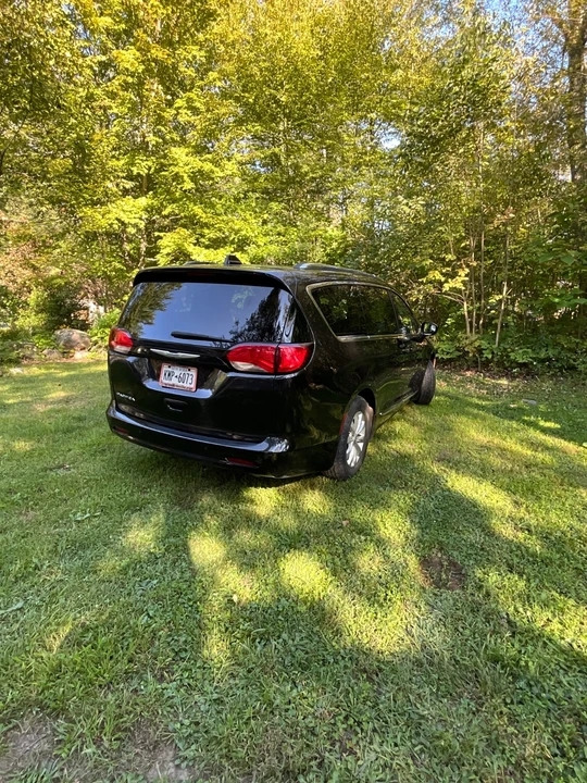 2019 Chrysler - Image 5 of 15