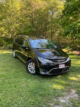 2019 Chrysler Pacifica Touring L Plus Minivan 4D