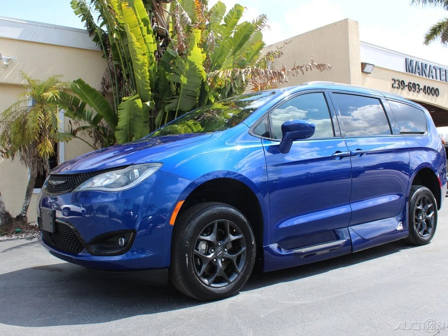 2019 Chrysler - Image 6 of 12