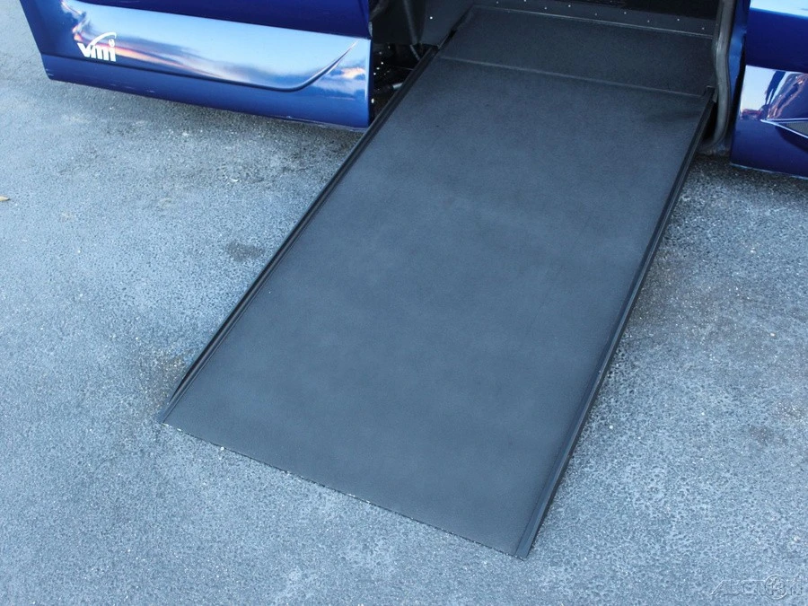 2019 Chrysler - Image 11 of 12