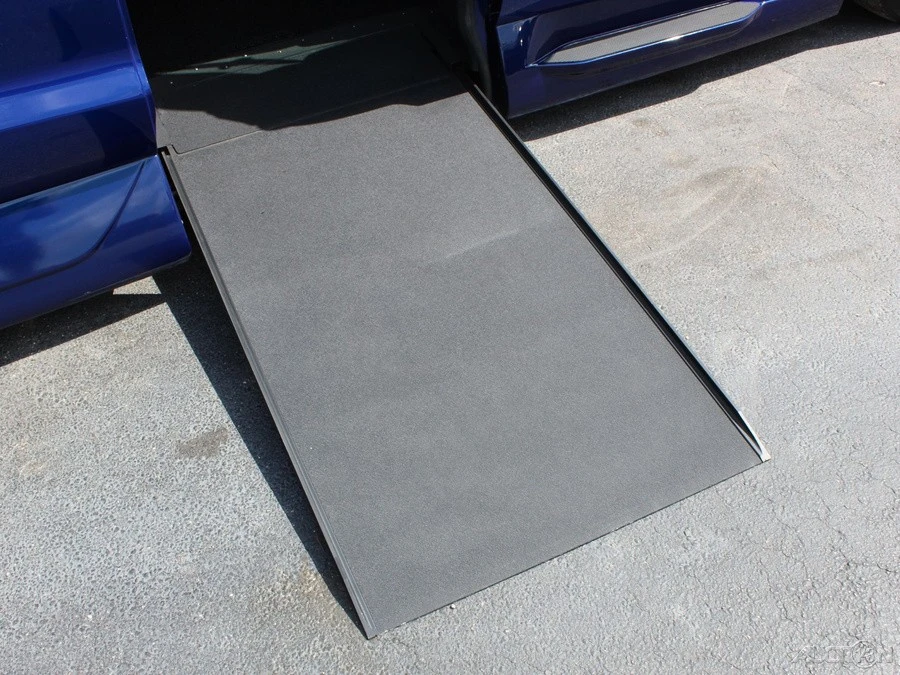 2019 Chrysler - Image 2 of 12