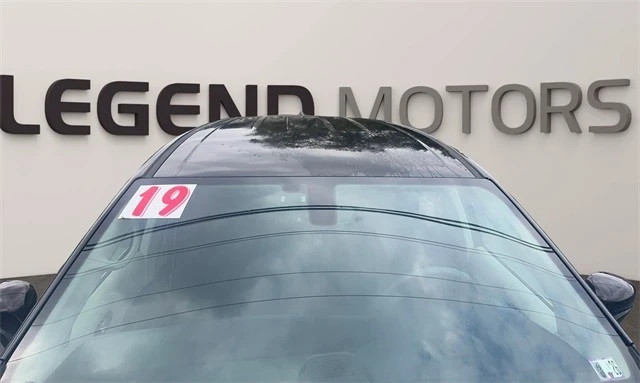 2019 Chrysler - Image 4 of 21