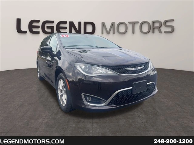2019 Chrysler - Image 2 of 12