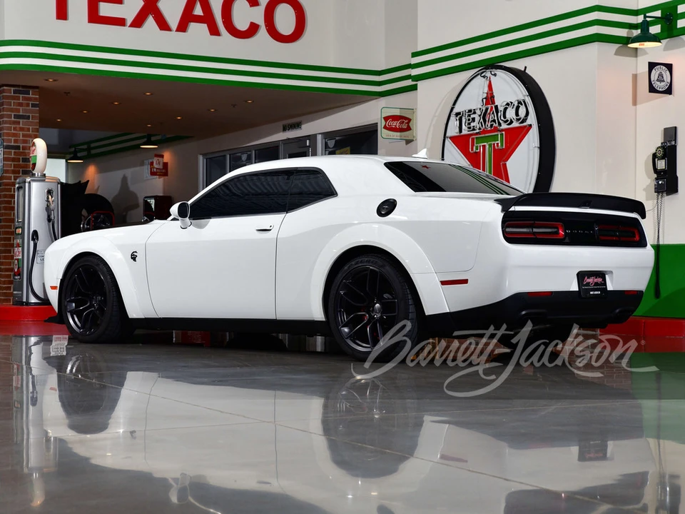 2019 Dodge Challenger SRT Hellcat 3rd Gen - Image 2 of 19