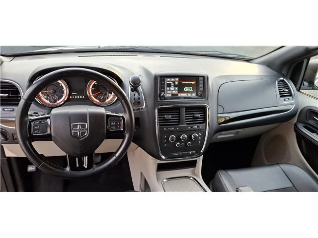2019 Dodge Caravan - Image 12 of 21
