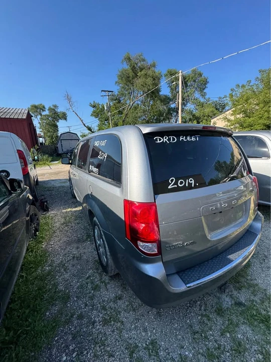2019 Dodge Caravan - Image 4 of 8
