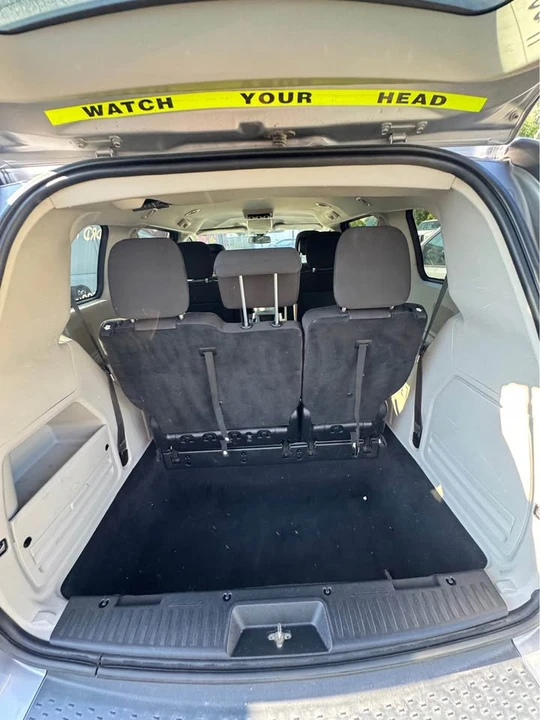 2019 Dodge Caravan - Image 5 of 8