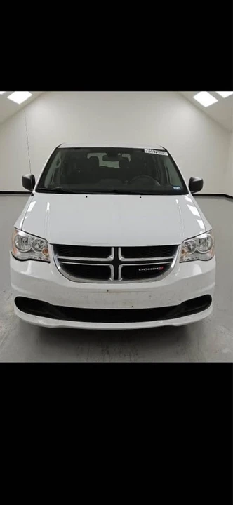 2019 Dodge Caravan - Image 2 of 13