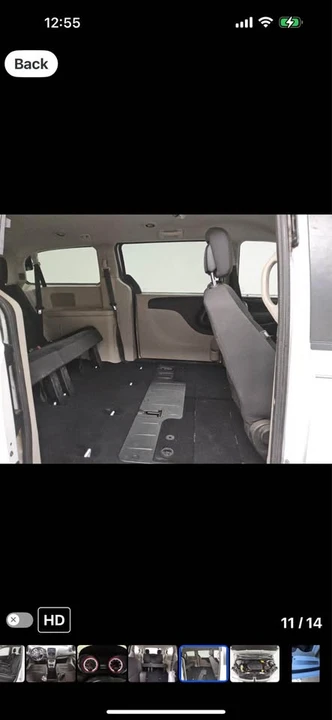 2019 Dodge Caravan - Image 11 of 13