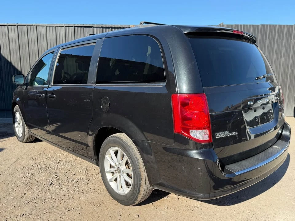 2019 Dodge Caravan - Image 9 of 11