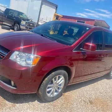 2019 Dodge Caravan Passenger SXT Minivan 4D