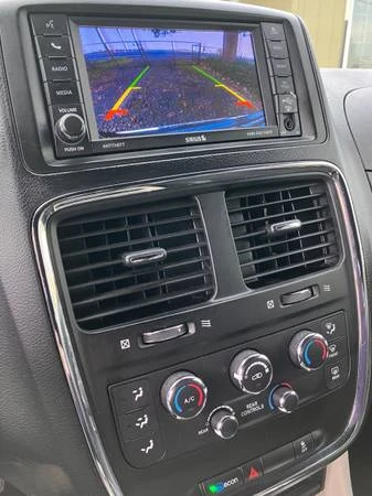 2019 Dodge Caravan - Image 7 of 9