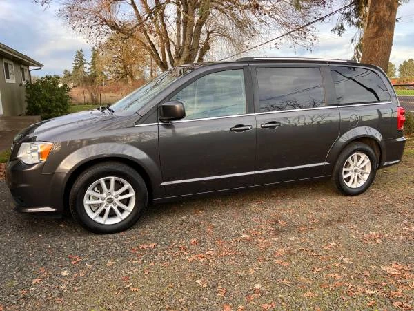 2019 Dodge Caravan - Image 2 of 9