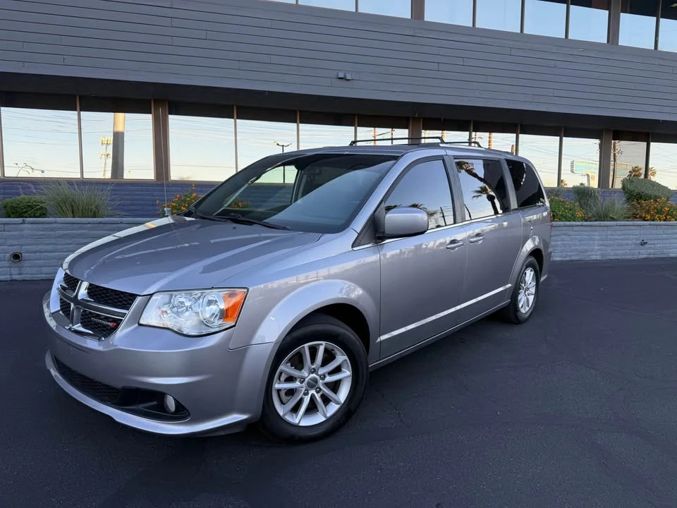 2019 Dodge Caravan - Image 2 of 9