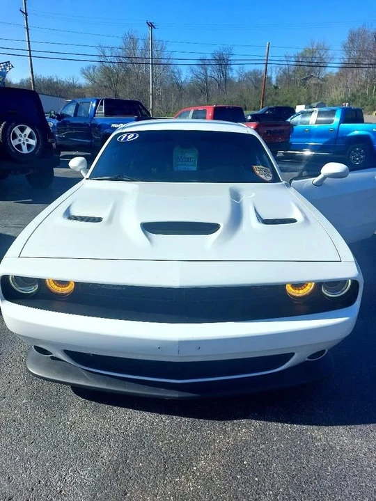 2019 Dodge Challenger 3rd Gen - Image 2 of 9