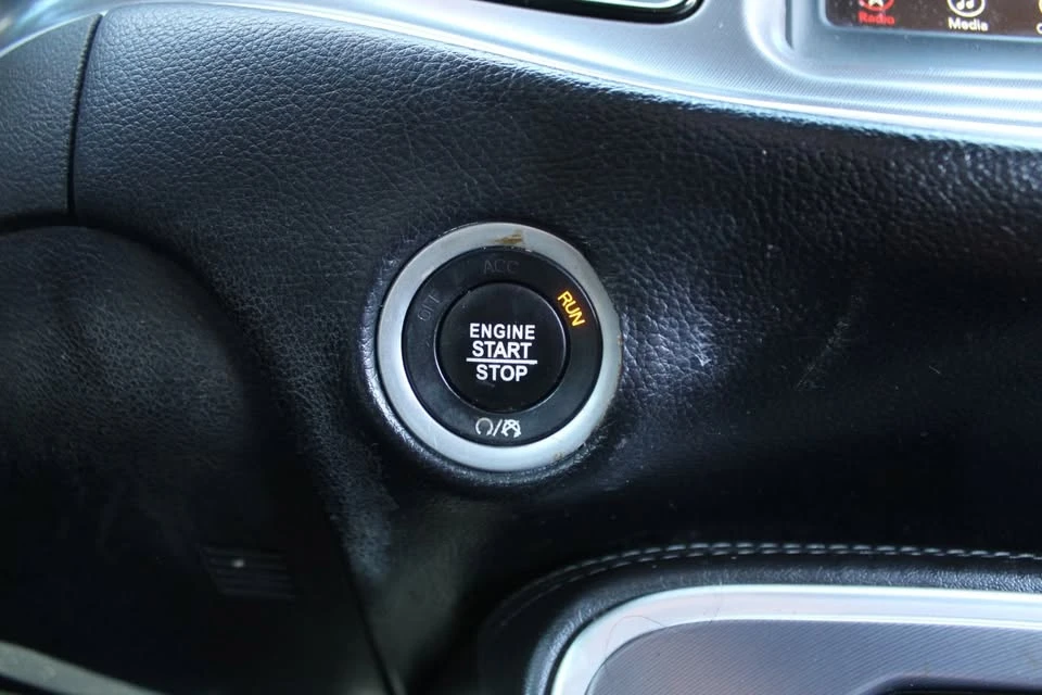 2019 Dodge Challenger 3rd Gen - Image 14 of 20
