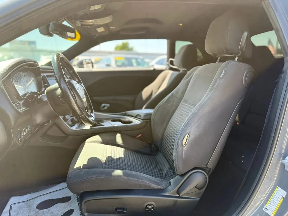 2019 Dodge Challenger - Image 17 of 20