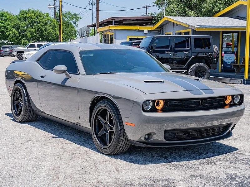 2019 Dodge Challenger 3rd Gen - Image 2 of 17