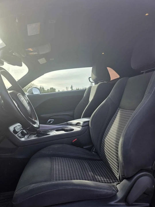 2019 Dodge Challenger 3rd Gen - Image 9 of 12
