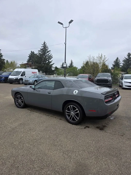 2019 Dodge Challenger 3rd Gen - Image 5 of 12