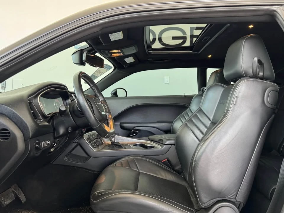 2019 Dodge Challenger - Image 10 of 13