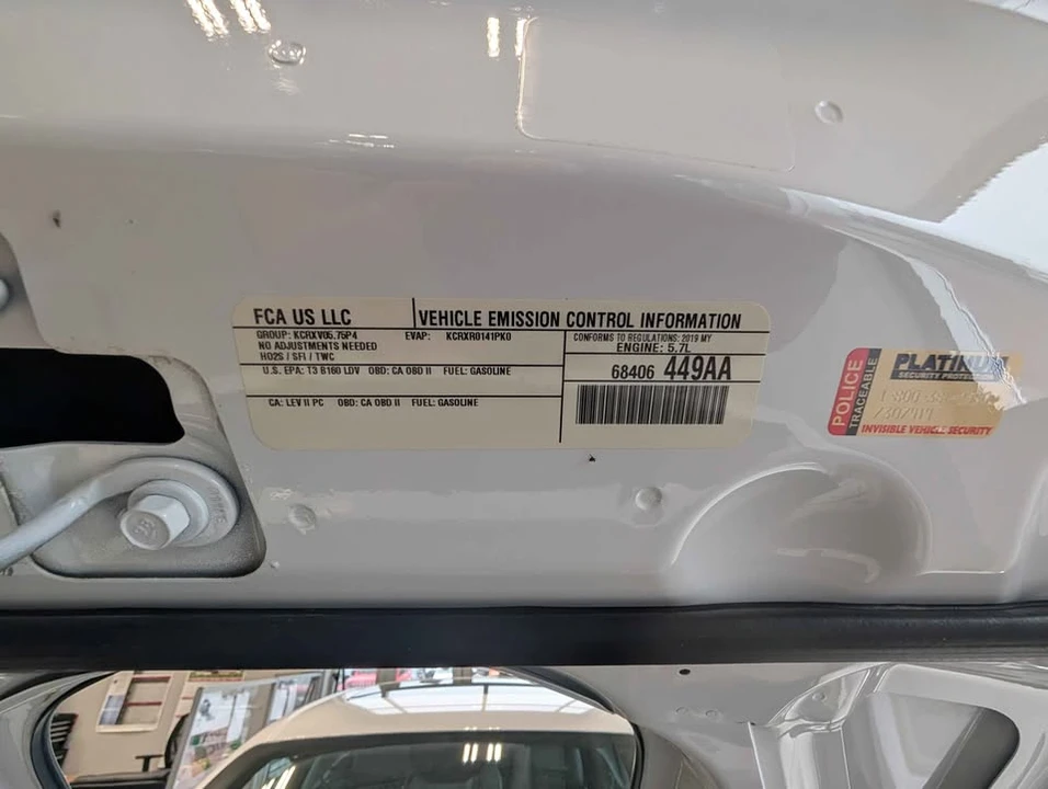 2019 Dodge Challenger 3rd Gen - Image 15 of 17