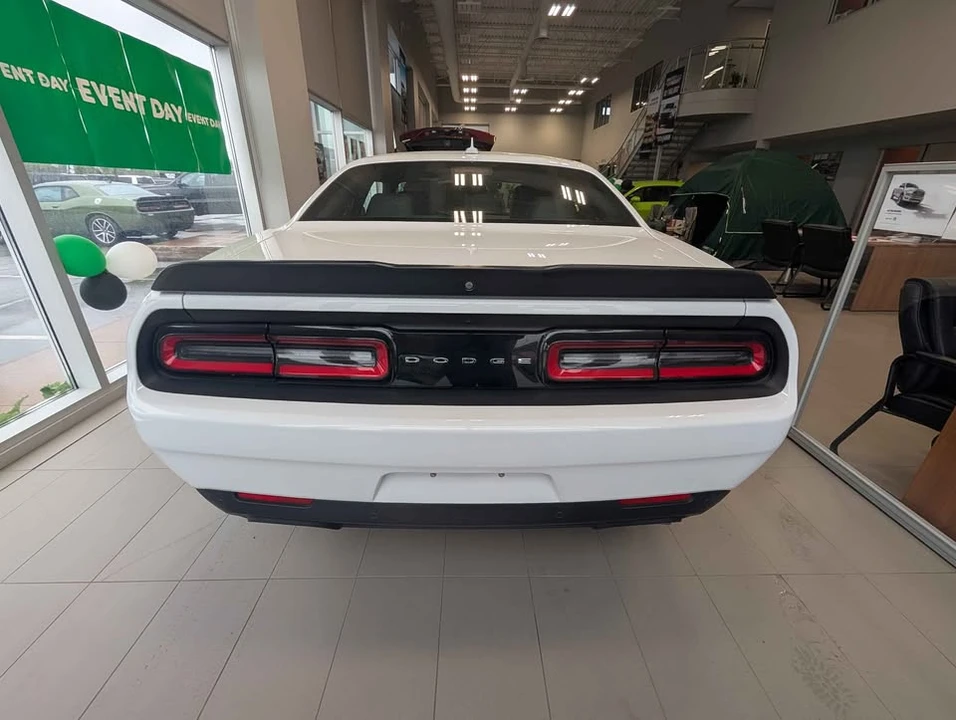 2019 Dodge Challenger 3rd Gen - Image 10 of 17