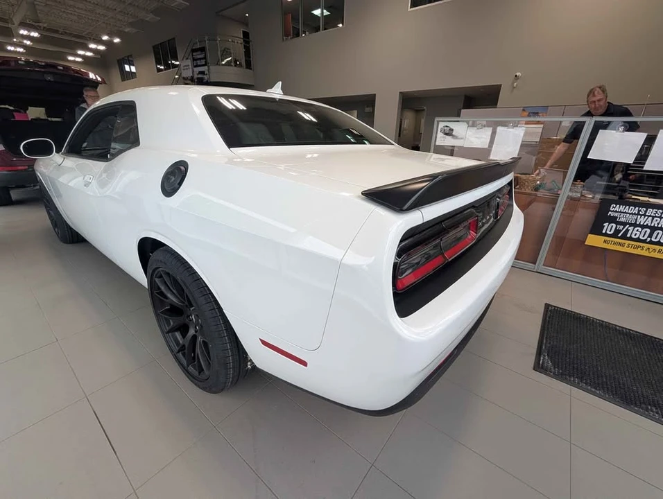 2019 Dodge Challenger 3rd Gen - Image 11 of 17