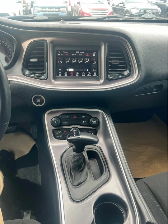 2019 Dodge Challenger 3rd Gen - Image 9 of 11