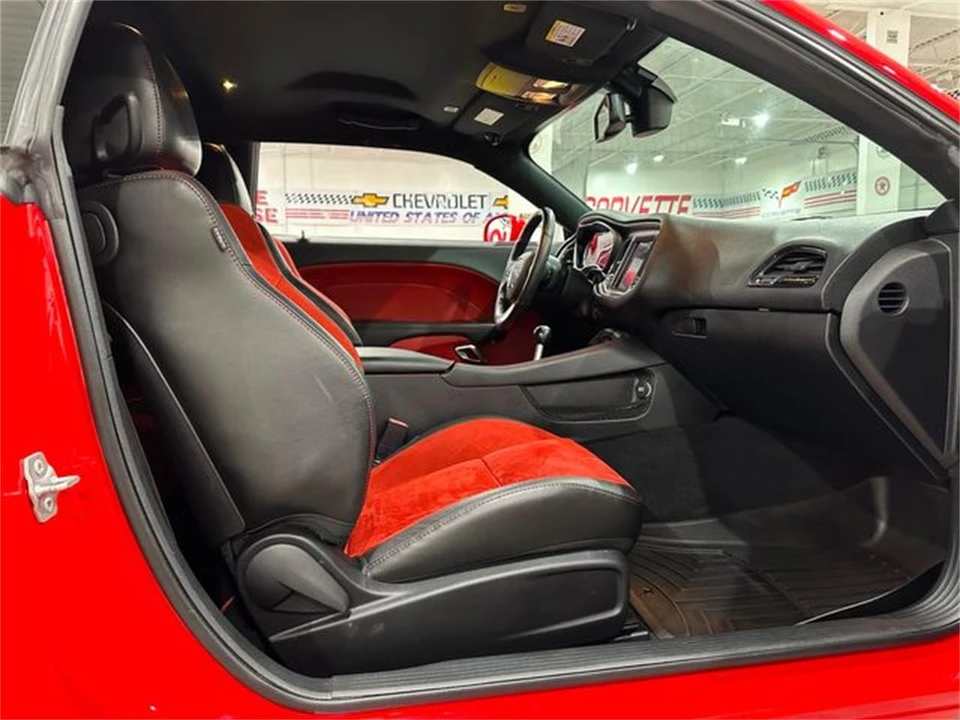 2019 Dodge Challenger 3rd Gen - Image 10 of 30