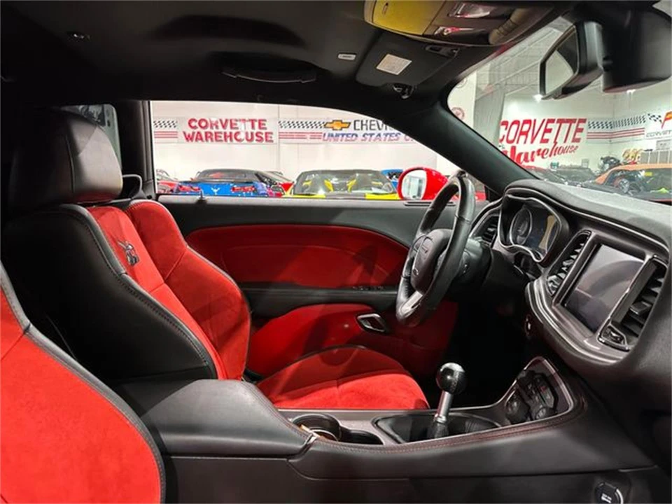 2019 Dodge Challenger 3rd Gen - Image 16 of 30