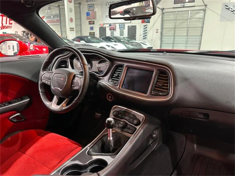 2019 Dodge Challenger 3rd Gen - Image 17 of 30