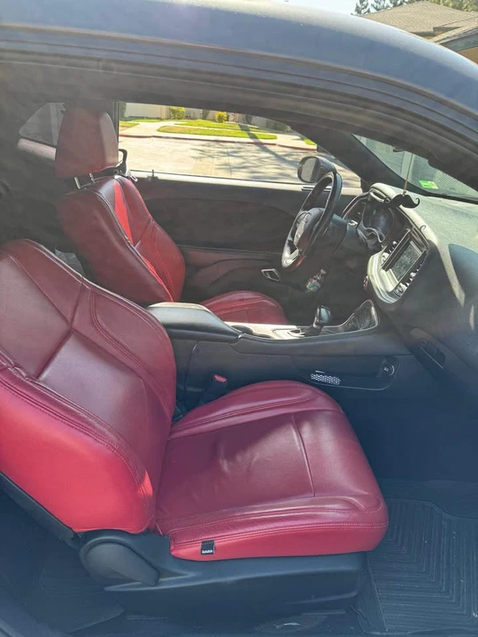 2019 Dodge Challenger - Image 7 of 8
