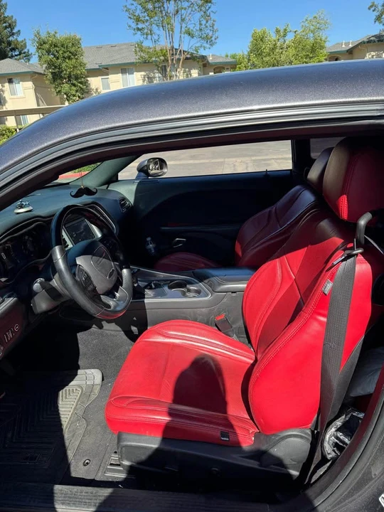2019 Dodge Challenger - Image 5 of 8
