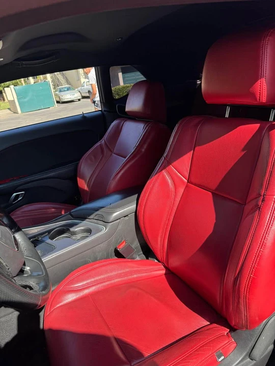 2019 Dodge Challenger - Image 6 of 8