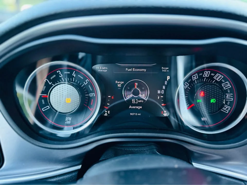 2019 Dodge Challenger 3rd Gen - Image 10 of 11