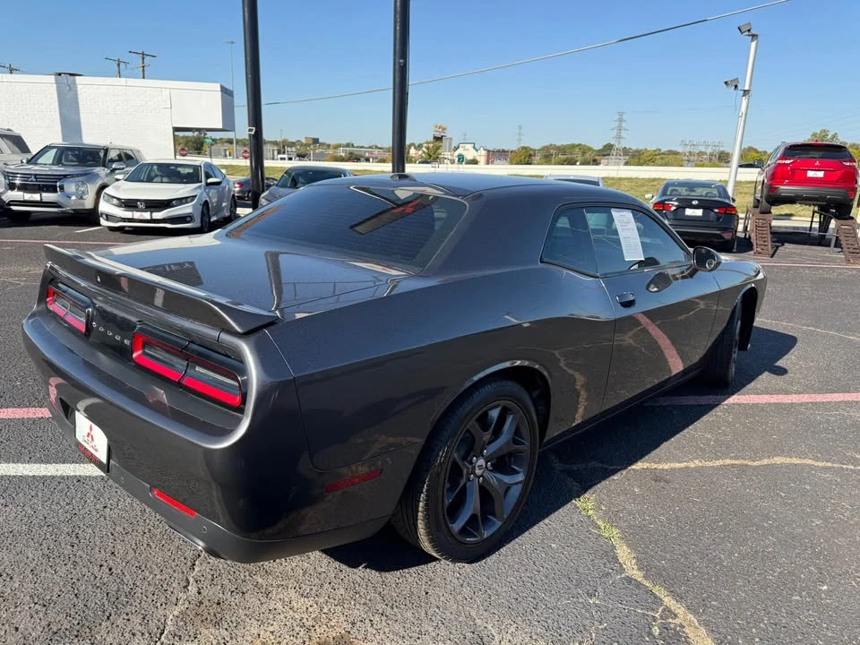 2019 Dodge Challenger 3rd Gen - Image 5 of 10
