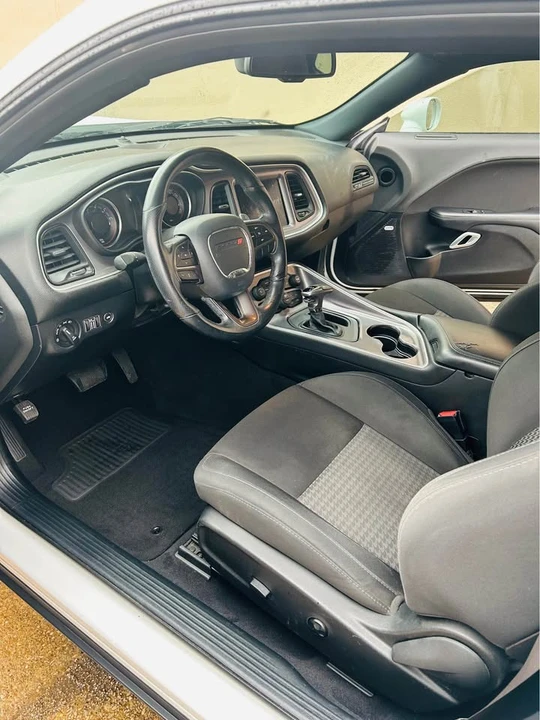 2019 Dodge Challenger 3rd Gen - Image 10 of 15