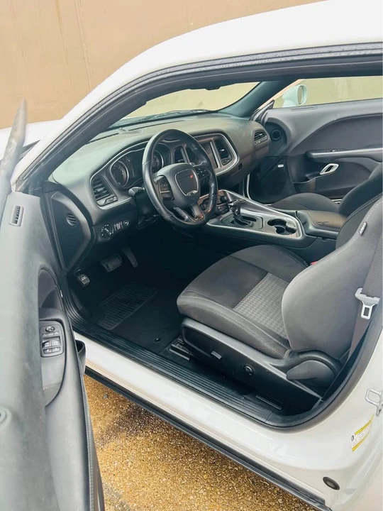 2019 Dodge Challenger 3rd Gen - Image 9 of 15