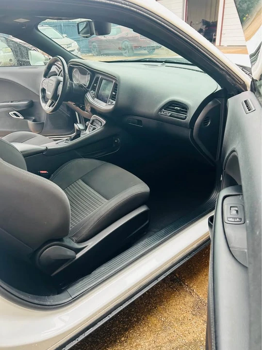 2019 Dodge Challenger 3rd Gen - Image 11 of 15