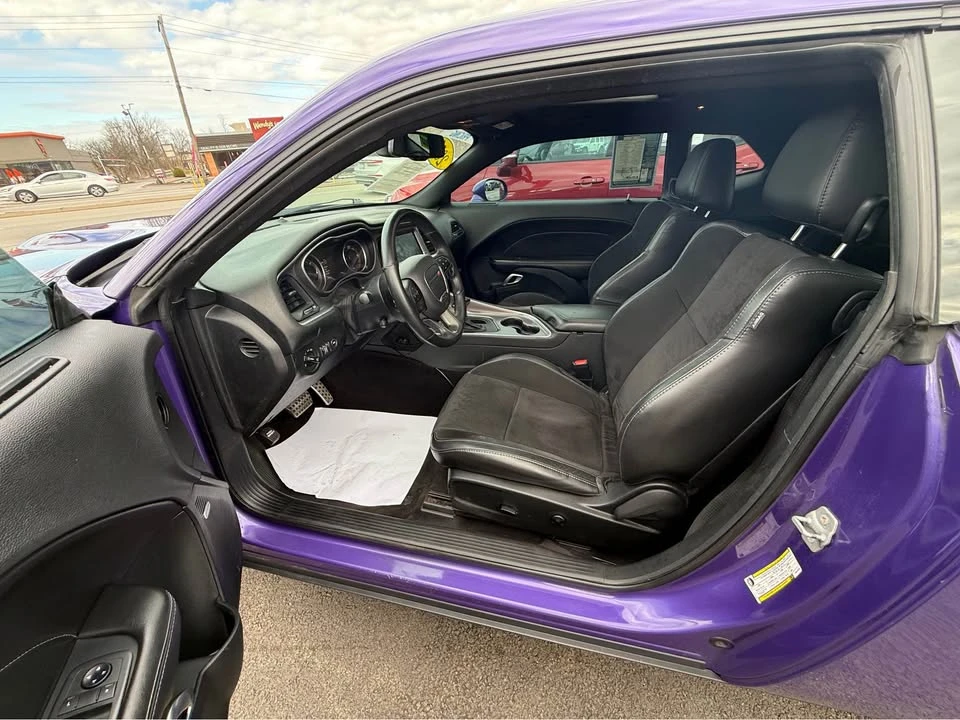 2019 Dodge Challenger 3rd Gen - Image 9 of 15