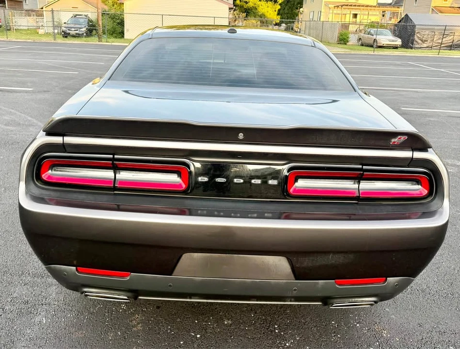 2019 Dodge Challenger 3rd Gen - Image 9 of 20