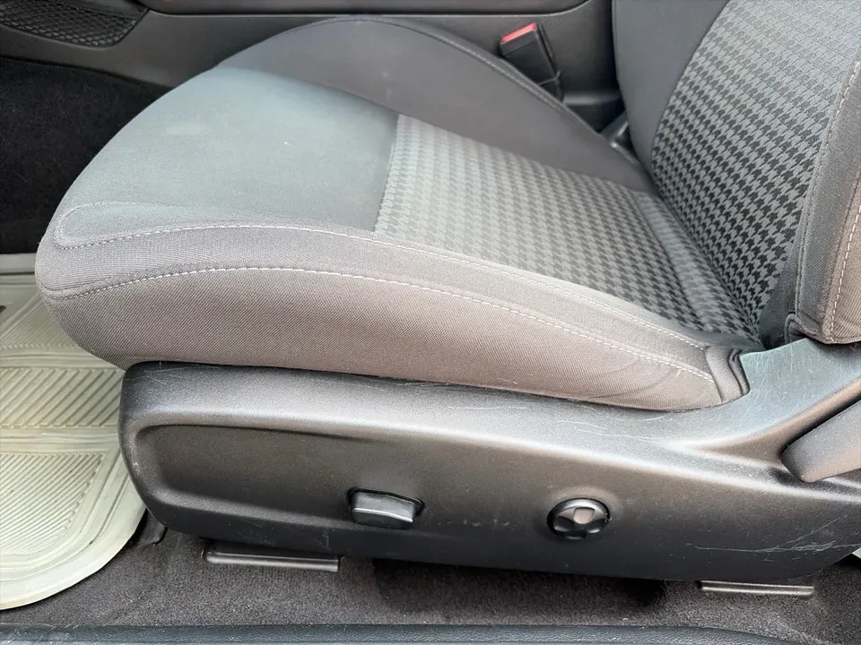 2019 Dodge Challenger 3rd Gen - Image 9 of 12