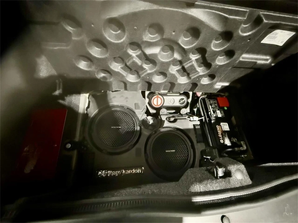 2019 Dodge Challenger SRT Hellcat 3rd Gen - Image 16 of 16
