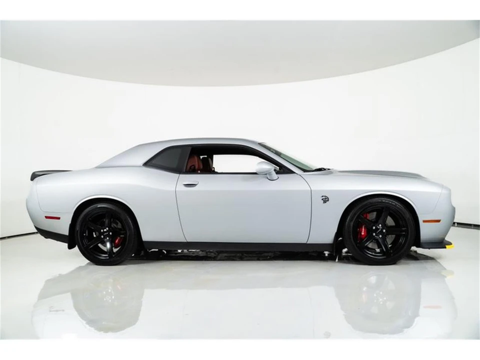 2019 Dodge Challenger SRT Hellcat 3rd Gen - Image 15 of 31