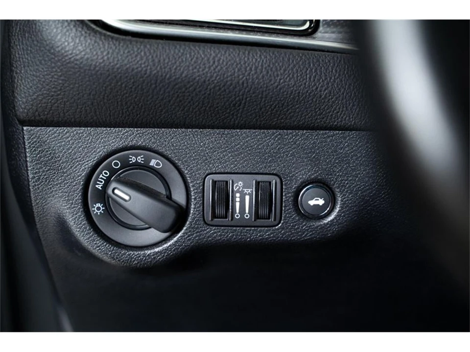 2019 Dodge Challenger SRT Hellcat 3rd Gen - Image 27 of 31